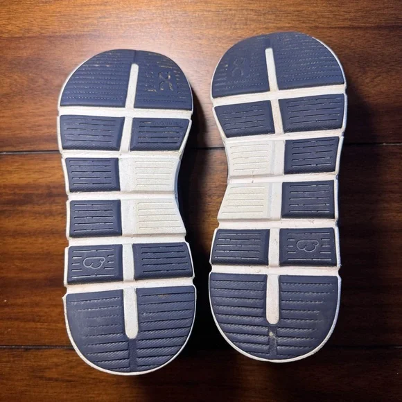 On Kids' Preschool Cloud Play Shoes Running Sneakers Navy White Size 3K EUC - Picture 5 of 6